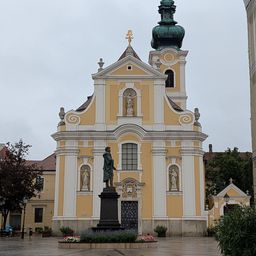 Budapest to Prague One-Way Transfer Tour