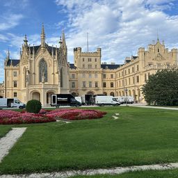 Prague to Vienna One-Way Transfer Tour