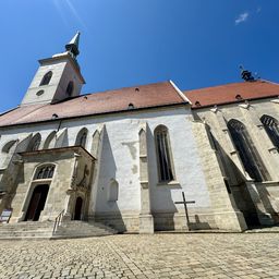 Prague to Budapest One-Way Transfer Tour