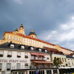 Budapest to Salzburg One-Way Transfer Tour