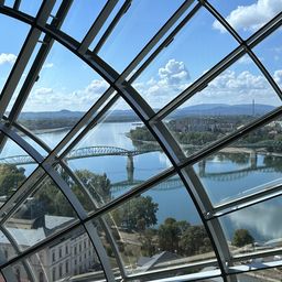 Bratislava to Budapest One-Way Transfer Tour